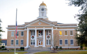 Candler County Courthouse in Metter, Georgia, representing the county seat and civic spaces in Candler County.