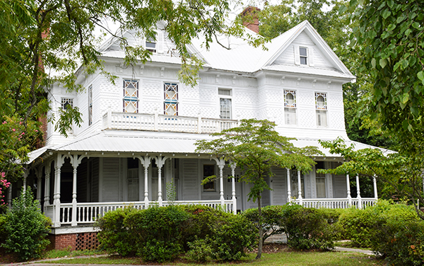 C. W. Deen House in Baxley, Georgia, representing historic community character in Appling County for Bliss Products and Services.