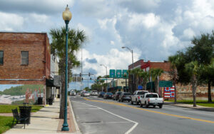 Downtown Live Oak street view at US 90 and US 129 in Suwannee County, Florida