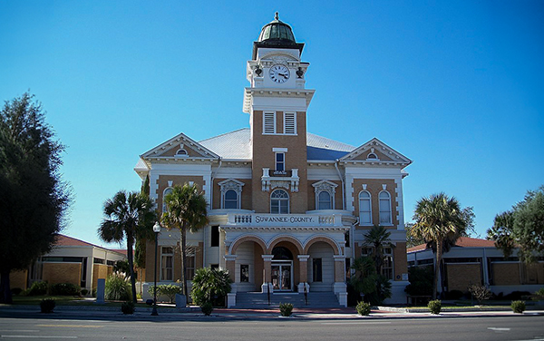 Suwannee County Courthouse exterior in Live Oak, Suwannee County, Florida