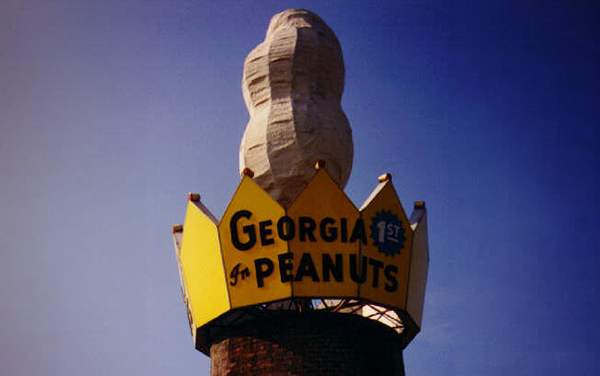 The Big Peanut Monument in Ashburn, Georgia, a giant peanut sculpture with a yellow crown reading "Georgia 1st in Peanuts"