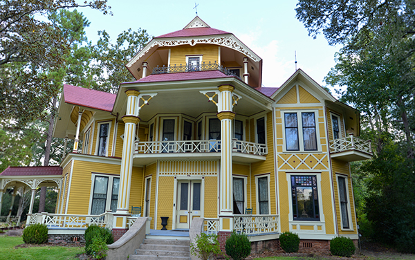 Lapham-Patterson House with yellow Victorian exterior in Thomasville, Georgia