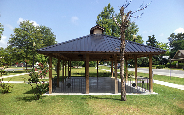 Open-sided community shelter at Roberta City Park in Crawford County, Georgia