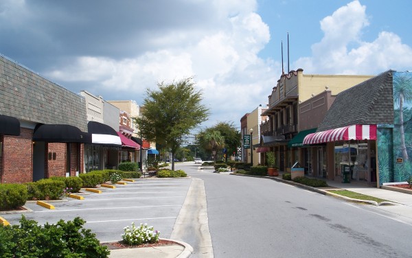 Lake Wales Commercial Historic District, Polk County Florida Street scene in the Lake Wales Commercial Historic District in Polk County, Florida.